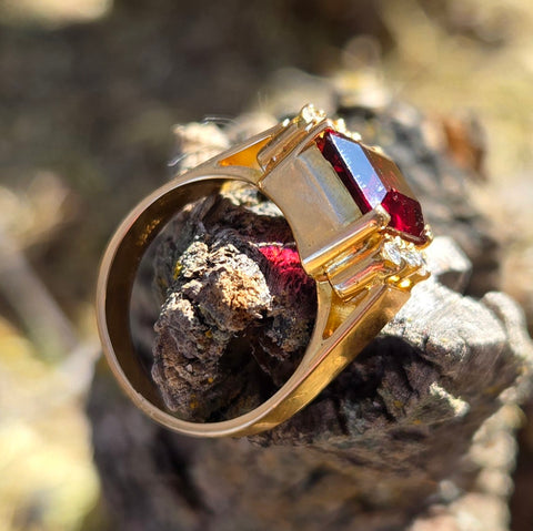 Garnet and Diamond 18k Gold Antique Ring